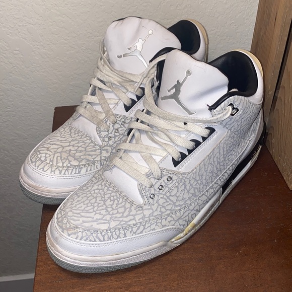 white flip 3s